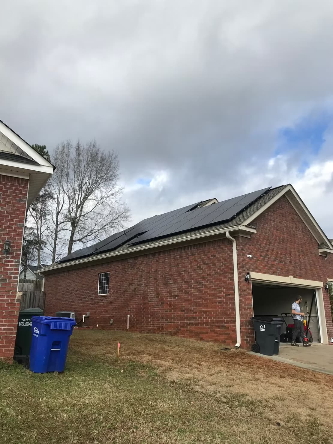 Rooftop solar panel system